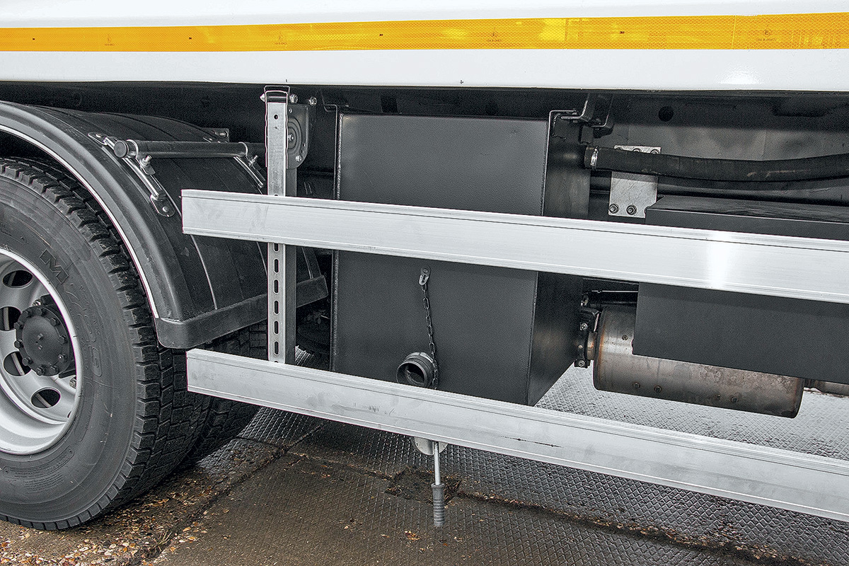 Турецкое с японским, или как в России мусоровоз на шасси Isuzu сделали