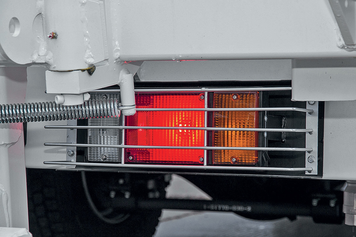 Турецкое с японским, или как в России мусоровоз на шасси Isuzu сделали