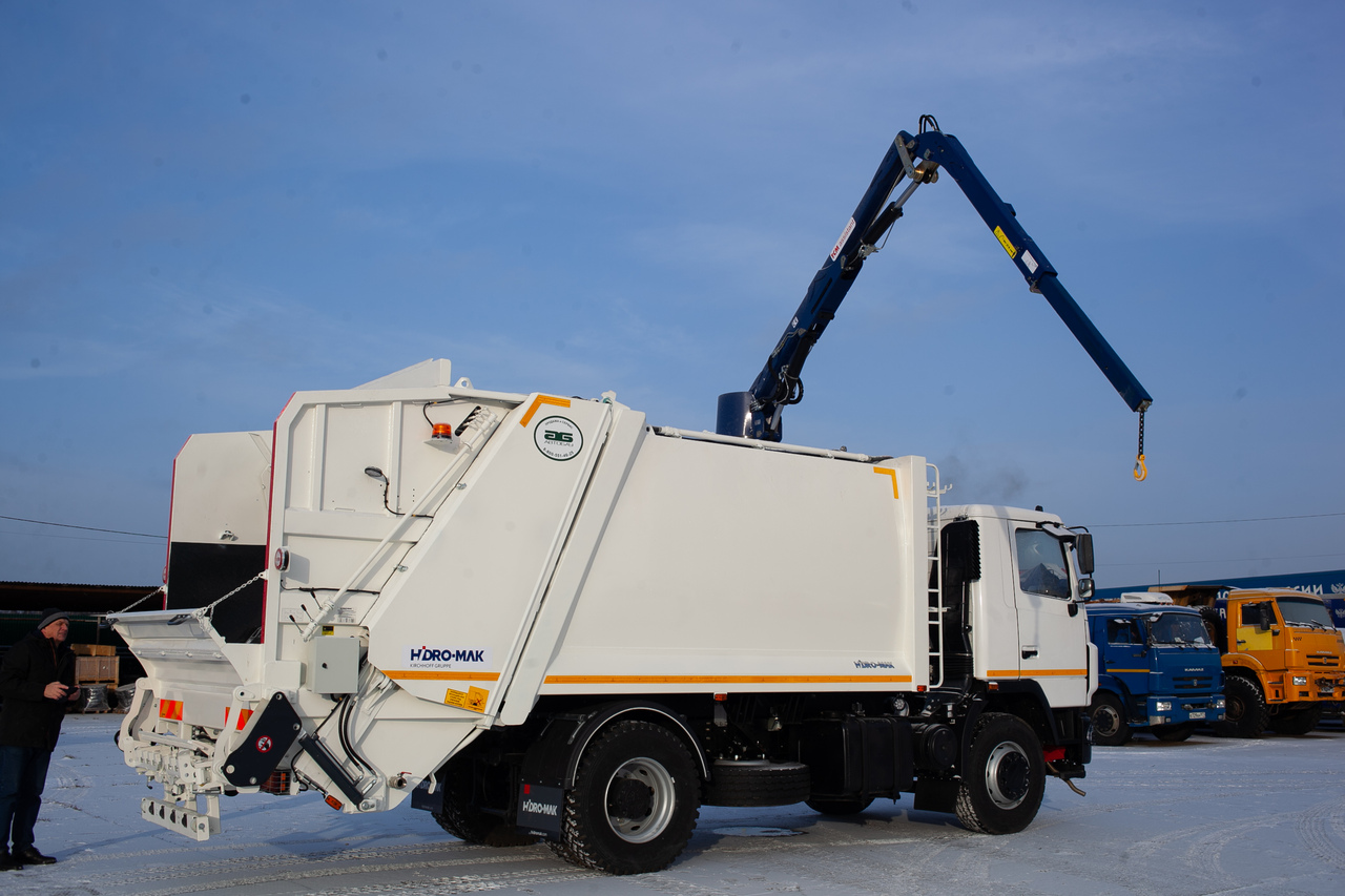 Мусоровоз HIDRO-MAK с КМУ на крыше